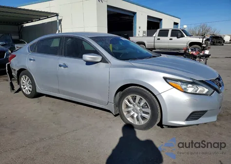 2018 Nissan Altima 2.5 z USA, uszkodzony, nr VIN 1N4AL3AP2JC233456